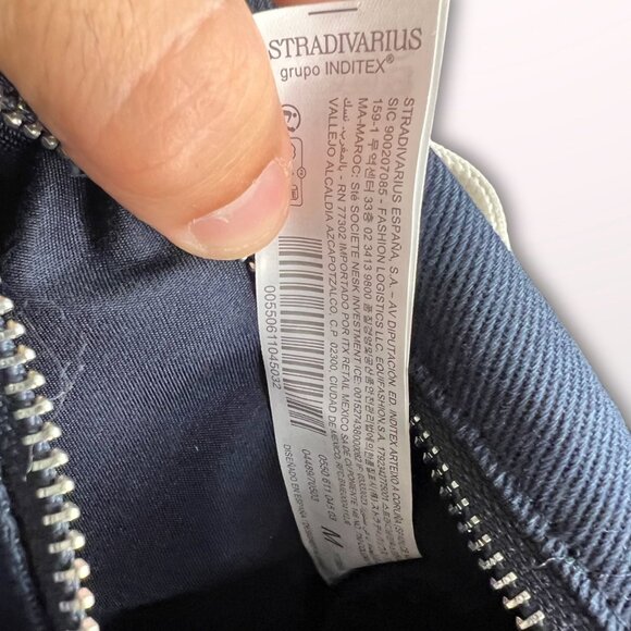 Stradivarius Navy Blue Small Handbag With White Straps & Silver Hardware - Picture 6 of 8